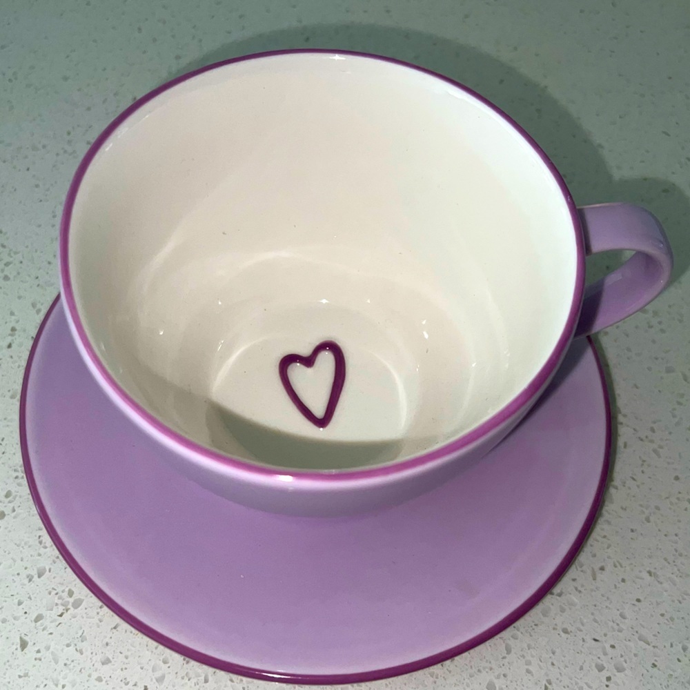 STARBUCKS 2006 Purple Heart Coffee/Tea Cup w/Saucer Plate “Flirt” set.